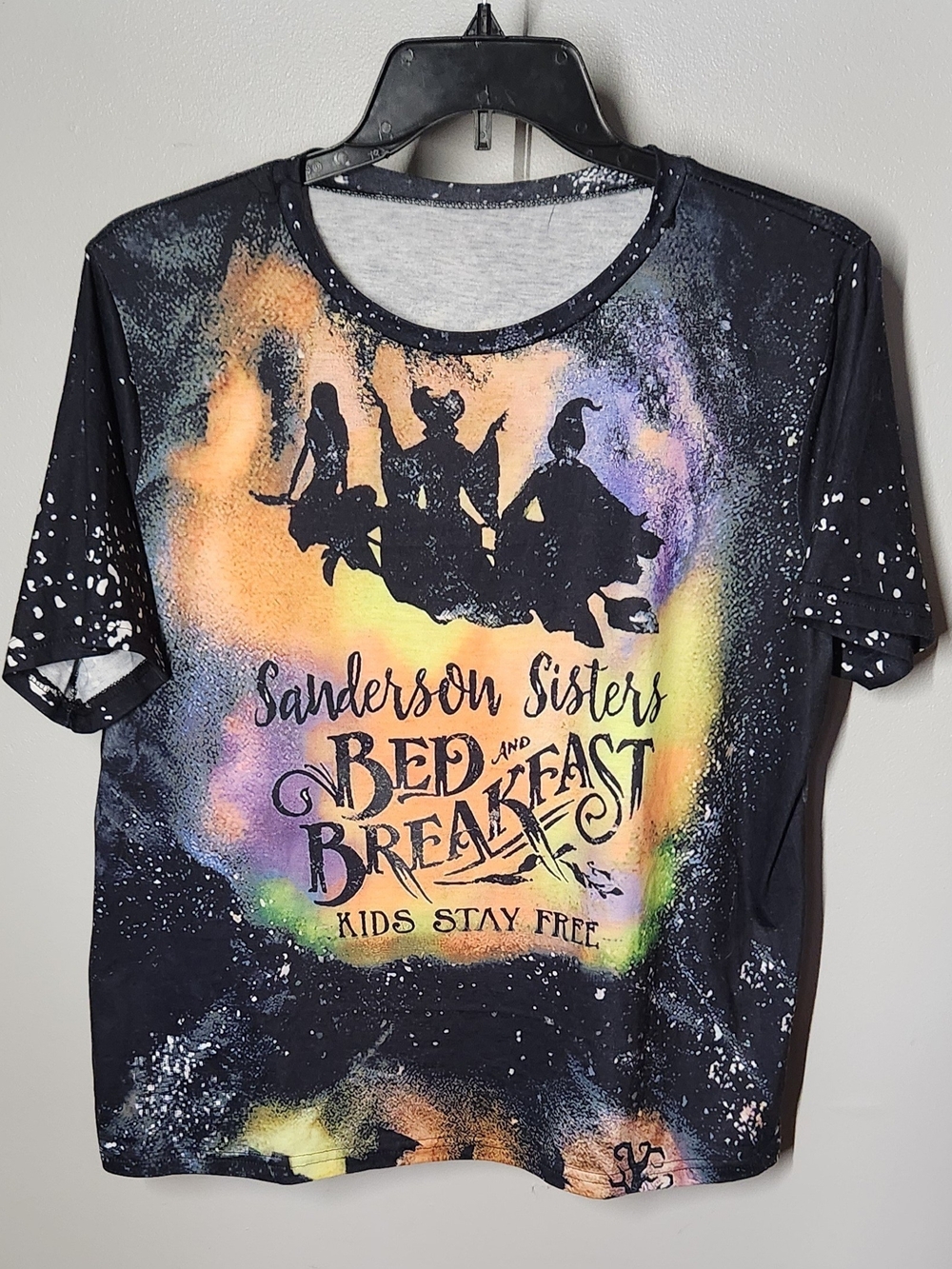 Disney Hocus Pocus Sanderson Sisters Halloween Bed Black Graphic Tee Womens 1X